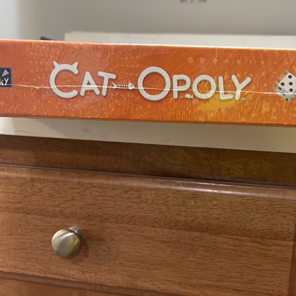 Late for the Sky CAT-opoly Board Game White, Large NWT - Picture 7 of 7